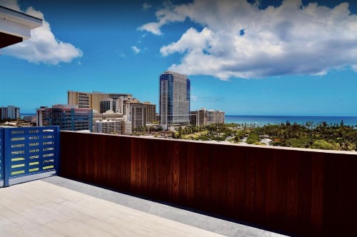 Hotel LaCroix Waikiki - image 37