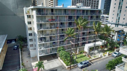 Ewa Hotel Waikiki - image 10