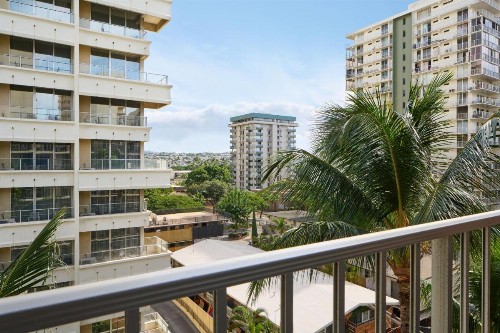 Ewa Hotel Waikiki - image 24