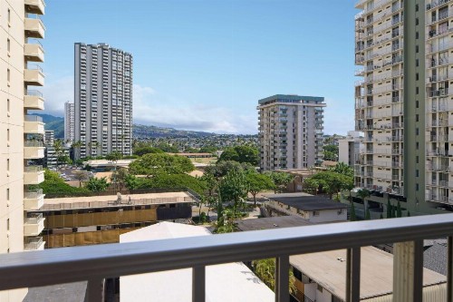 Ewa Hotel Waikiki - image 6