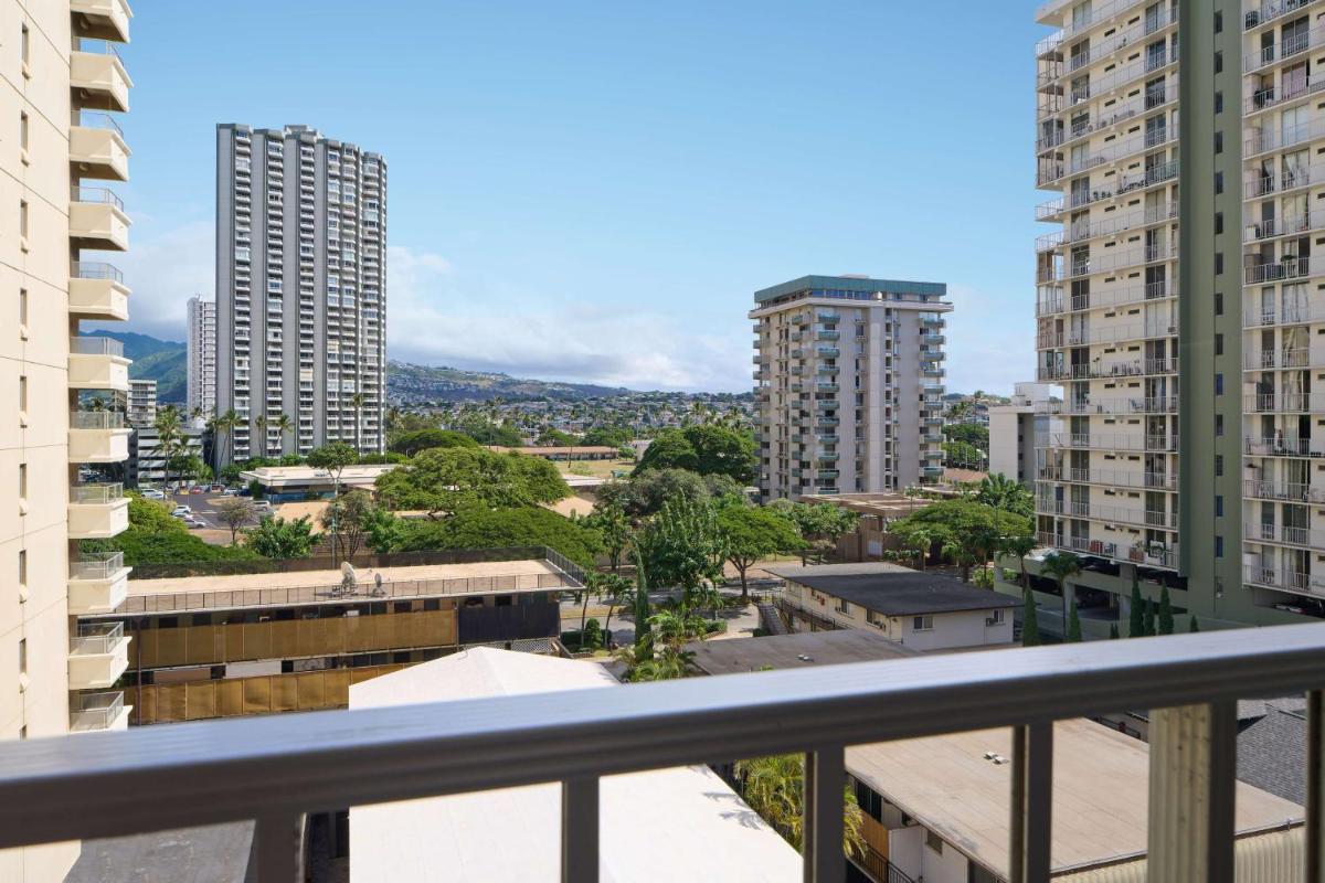 Ewa Hotel Waikiki - image 6