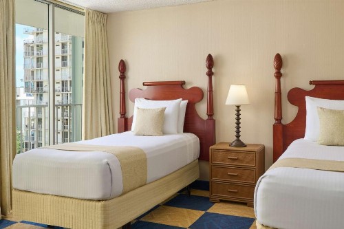 Ewa Hotel Waikiki - image 7