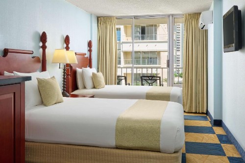 Ewa Hotel Waikiki - image 8