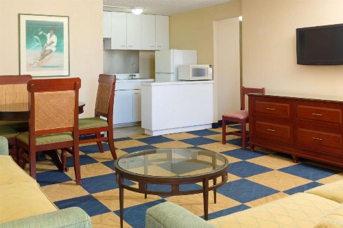 Ewa Hotel Waikiki - image 9