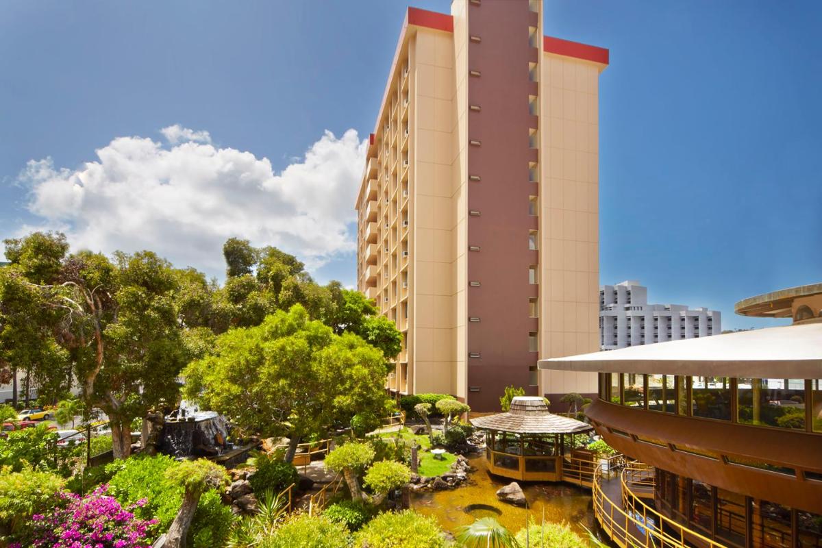 Pagoda Hotel - image 5