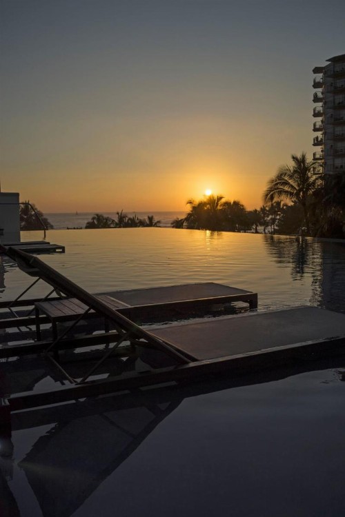 'Alohilani Resort Waikiki Beach - image 30