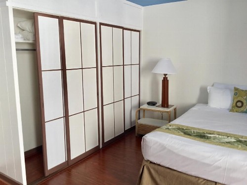 Holiday Surf Hotel (with full kitchen) - image 17