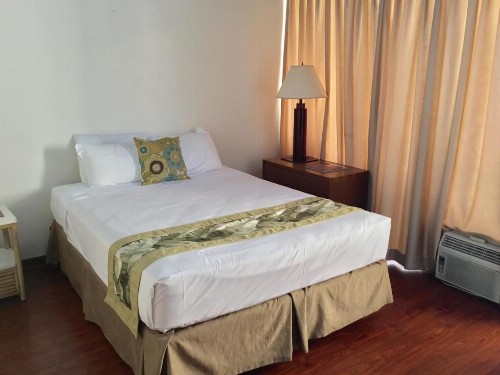 Holiday Surf Hotel (with full kitchen) - image 18