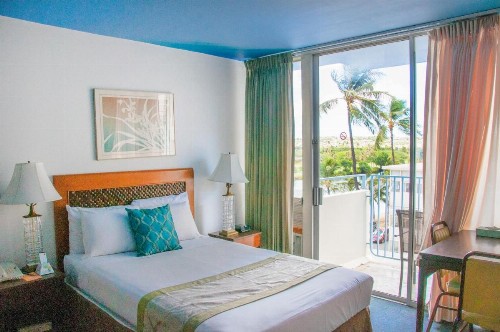 Holiday Surf Hotel (with full kitchen) - image 2