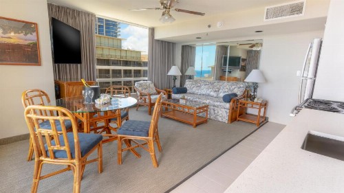 Imperial Hawaii Resort - image 19