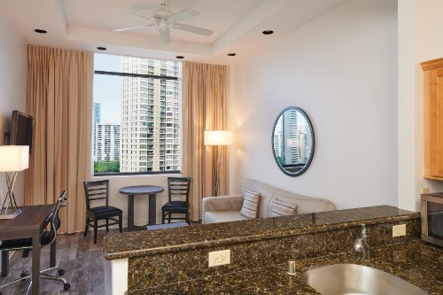 Aqua Palms Waikiki - image 17