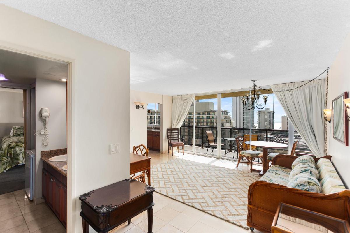 Waikiki Beach Condominiums - image 3