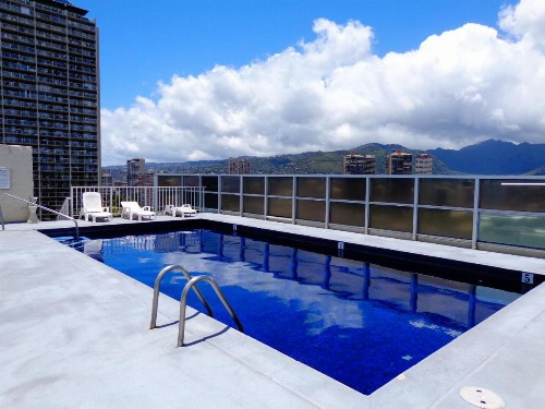 Waikiki Beach Condominiums - image 6