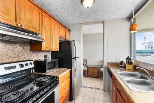 Waikiki Beach Condominiums - image 7