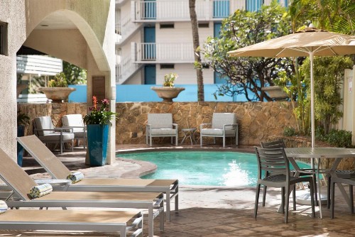 Coconut Waikiki Hotel - image 25