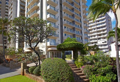 Coconut Waikiki Hotel - image 27