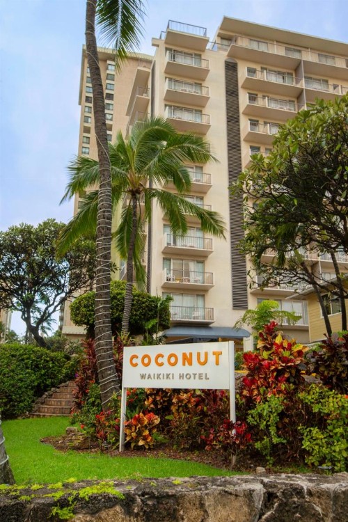 Coconut Waikiki Hotel - image 5