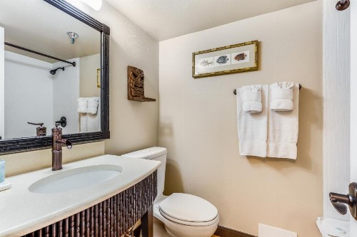 Castle Bamboo Waikiki Hotel - image 15