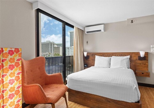 Castle Bamboo Waikiki Hotel - image 18