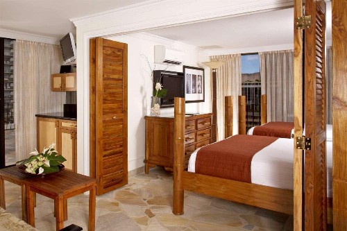 Castle Bamboo Waikiki Hotel - image 7