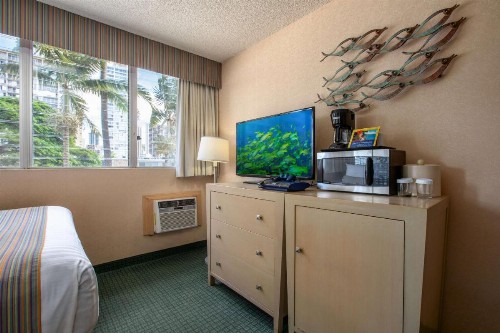 Aqua Aloha Surf Waikiki - image 20