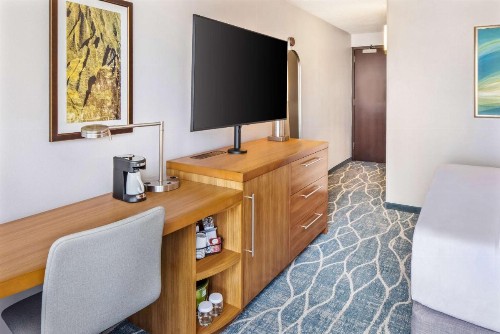 Hyatt Place Waikiki Beach - image 17