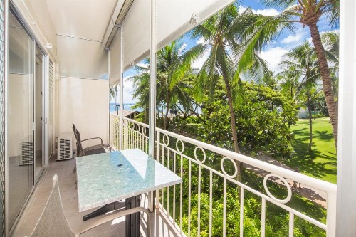 Castle Waikiki Shore Beachfront Condominiums - image 12