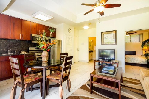 Castle Waikiki Shore Beachfront Condominiums - image 13