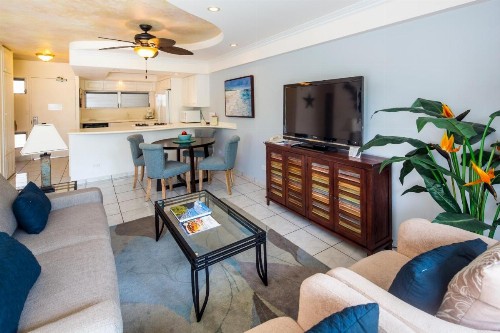 Castle Waikiki Shore Beachfront Condominiums - image 15