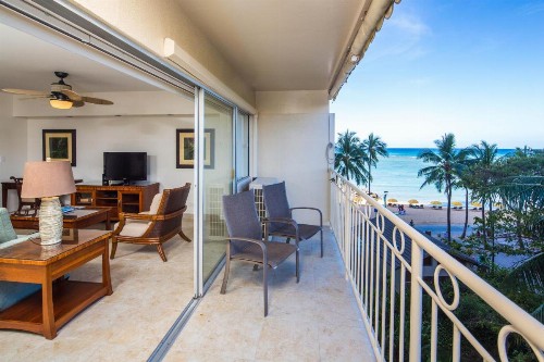 Castle Waikiki Shore Beachfront Condominiums - image 16