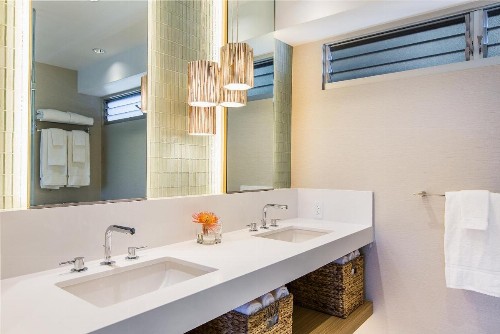 Castle Waikiki Shore Beachfront Condominiums - image 3