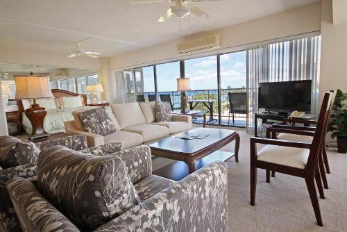 Castle Waikiki Shore Beachfront Condominiums - image 31