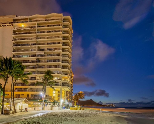 Castle Waikiki Shore Beachfront Condominiums - image 38