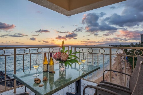 Castle Waikiki Shore Beachfront Condominiums - image 49