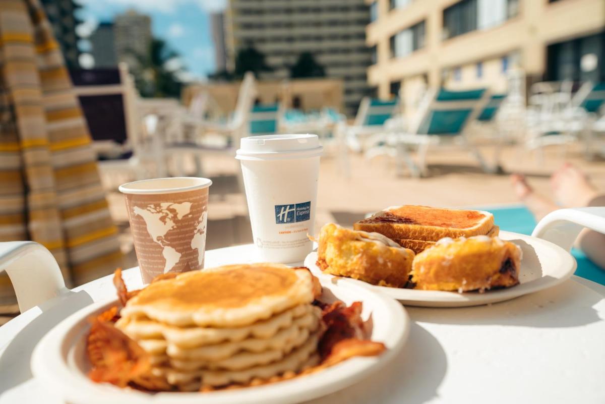 Holiday Inn Express Waikiki an IHG Hotel - image 2