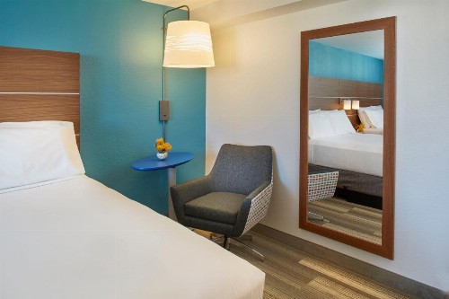 Holiday Inn Express Waikiki an IHG Hotel - image 21