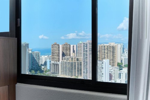 Holiday Inn Express Waikiki an IHG Hotel - image 26