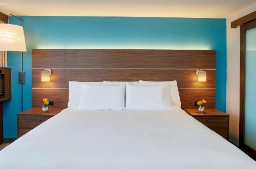 Holiday Inn Express Waikiki an IHG Hotel - image 37