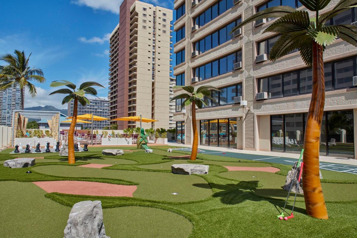 Holiday Inn Express Waikiki an IHG Hotel - image 5