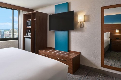 Holiday Inn Express Waikiki an IHG Hotel - image 50