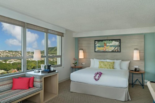 Queen Kapiolani Hotel - image 3