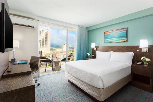 Courtyard by Marriott Waikiki Beach - image 24