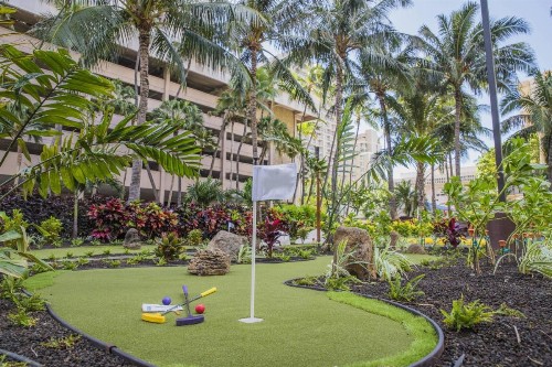 Courtyard by Marriott Waikiki Beach - image 30