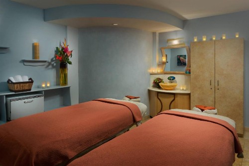 Courtyard by Marriott Waikiki Beach - image 32