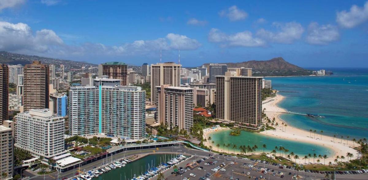 Ilikai Hotel & Luxury Suites - main image