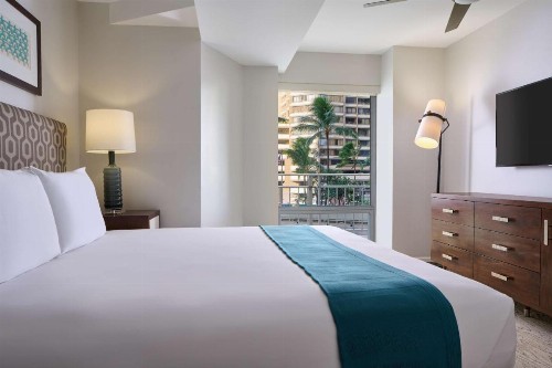Ilikai Hotel & Luxury Suites - image 10
