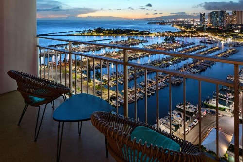Ilikai Hotel & Luxury Suites - image 11