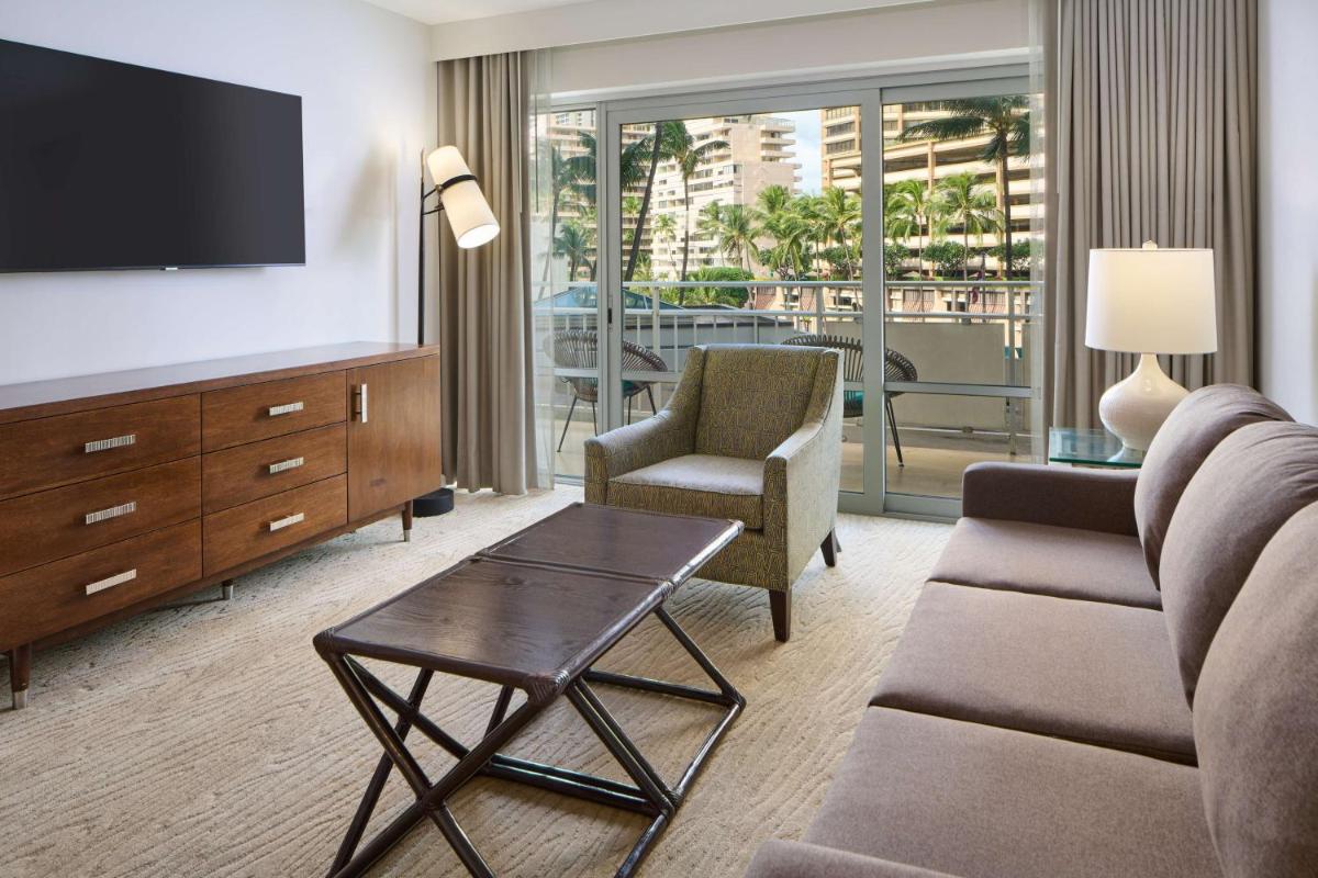 Ilikai Hotel & Luxury Suites - image 2