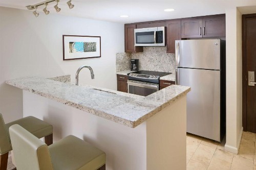 Ilikai Hotel & Luxury Suites - image 36