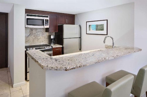Ilikai Hotel & Luxury Suites - image 42
